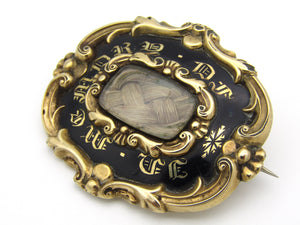 9kt gold Victorian mourning brooch.
