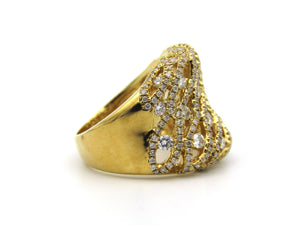 18K gold diamond dress ring.