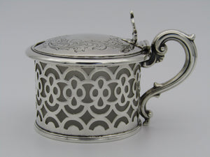 A Victorian silver mustard pot by Henry Wilkinson & Co., Sheffield 1848.